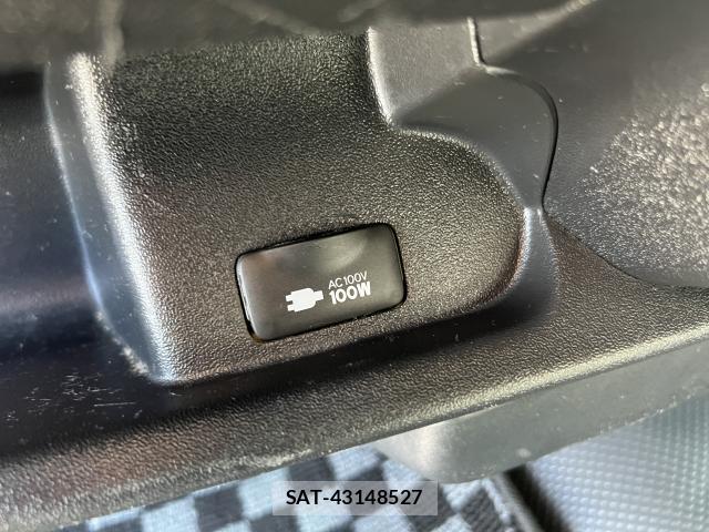 Toyota HIACE VAN 2018-10 8010498-11