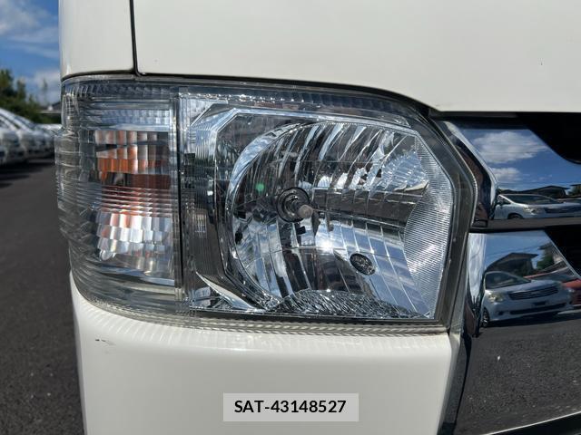 Toyota HIACE VAN 2018-10 8010498-14