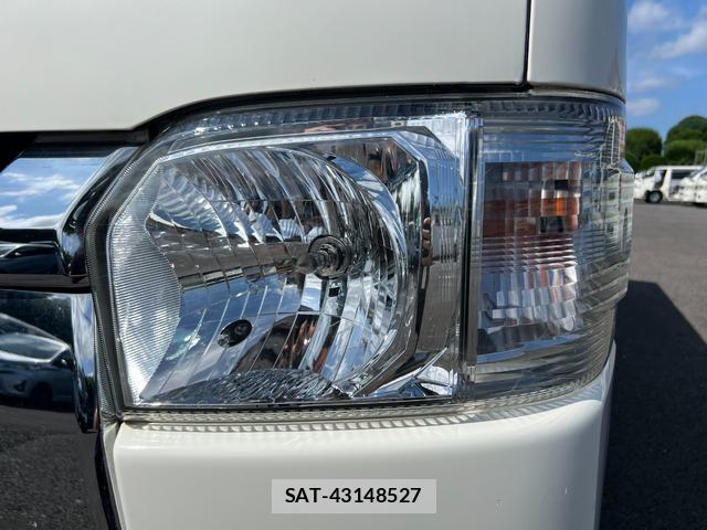 Toyota HIACE VAN 2018-10 8010498-15