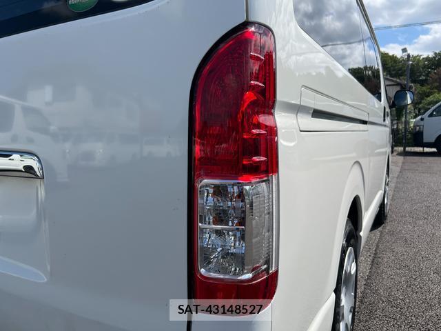 Toyota HIACE VAN 2018-10 8010498-17