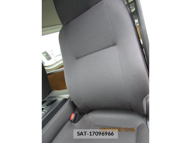 Toyota HIACE VAN 2021-03 8011071-12