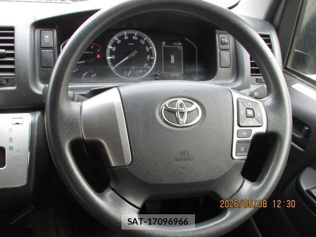 Toyota HIACE VAN 2021-03 8011071-13