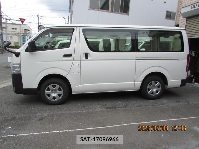 Toyota HIACE VAN 2021-03 8011071-14