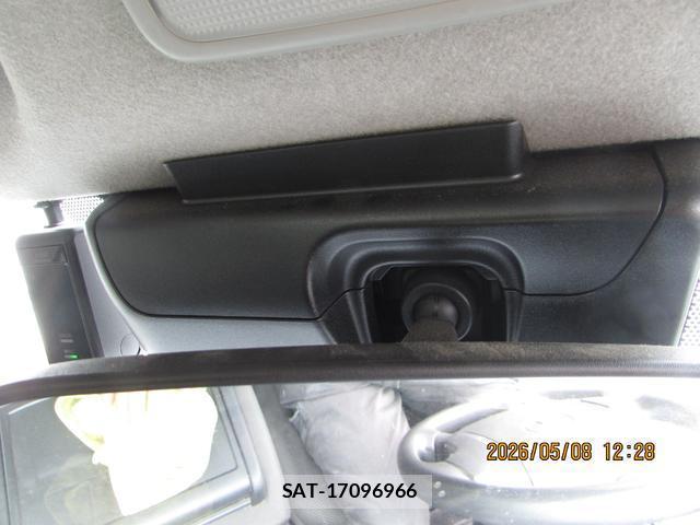Toyota HIACE VAN 2021-03 8011071-15