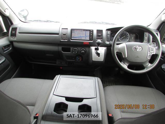 Toyota HIACE VAN 2021-03 8011071-2