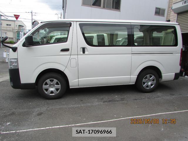 Toyota HIACE VAN 2021-03 8011071-3