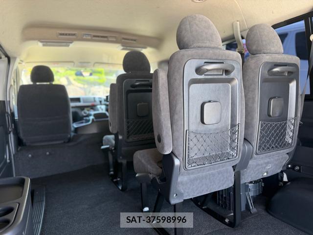 Toyota HIACE WAGON 2011-01 8006033-7
