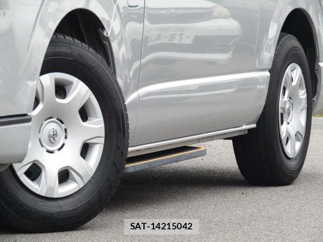 Toyota HIACE WAGON 2022-10 8011825-6