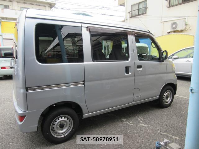 Daihatsu HIJET CARGO 2021-06 8003050-3