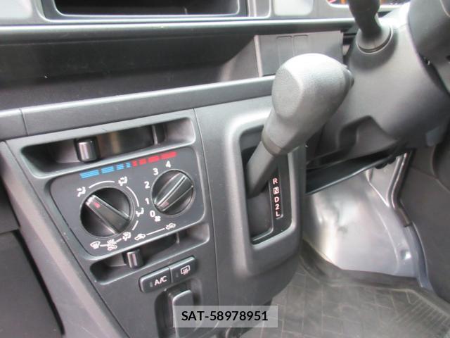 Daihatsu HIJET CARGO 2021-06 8003050-4