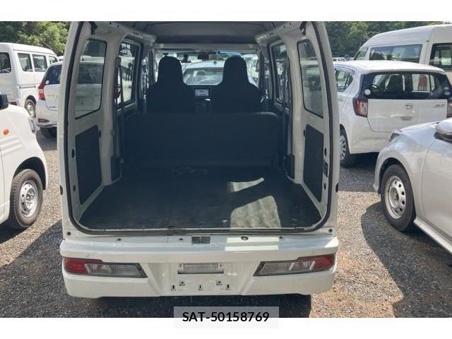 Daihatsu HIJET CARGO 2021-06 8004271-3
