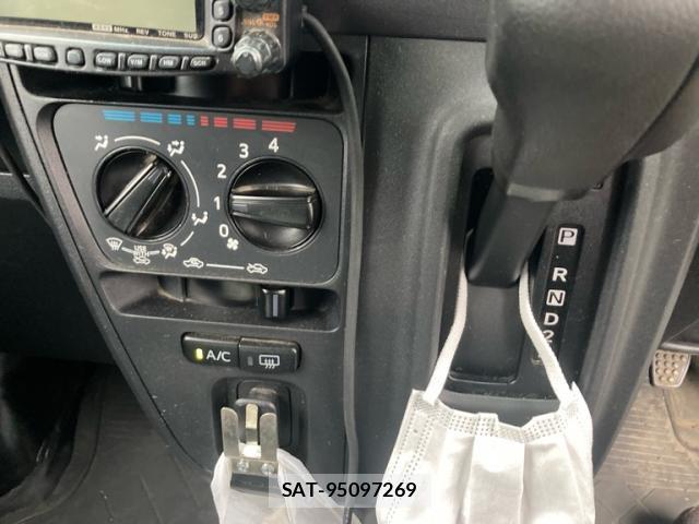Daihatsu HIJET CARGO 2019-02 8005710-18