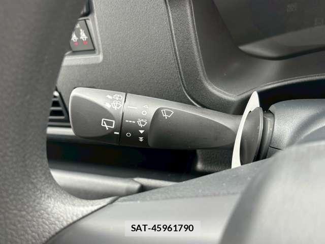 Daihatsu HIJET CARGO 2026-04 8007849-12