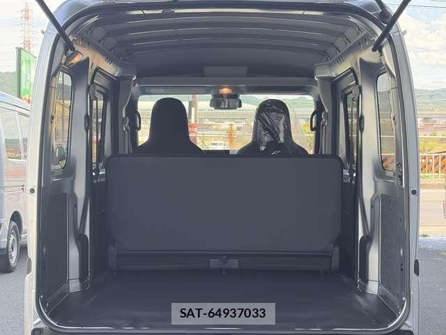 Daihatsu HIJET CARGO 2026-05 8007855-12