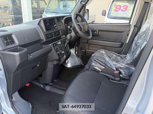 Daihatsu HIJET CARGO 2026-05 8007855-18