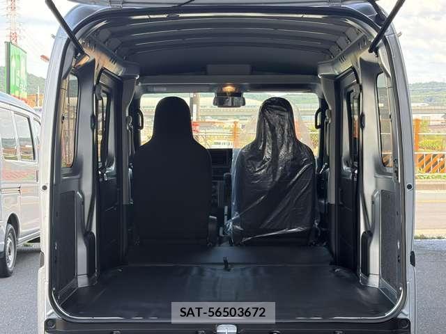 Daihatsu HIJET CARGO 2026-05 8007856-13