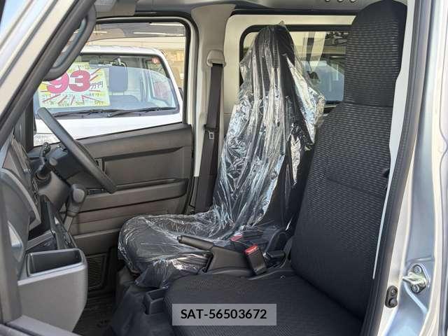 Daihatsu HIJET CARGO 2026-05 8007856-17