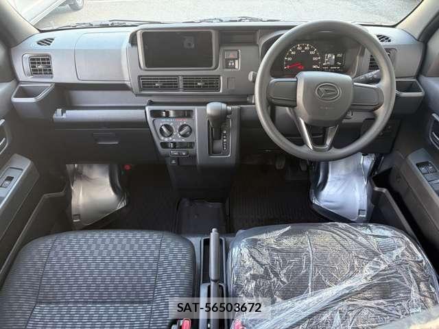 Daihatsu HIJET CARGO 2026-05 8007856-18