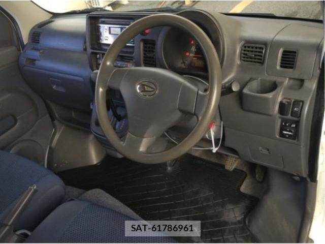 Daihatsu HIJET CARGO 2016-04 8010743-2