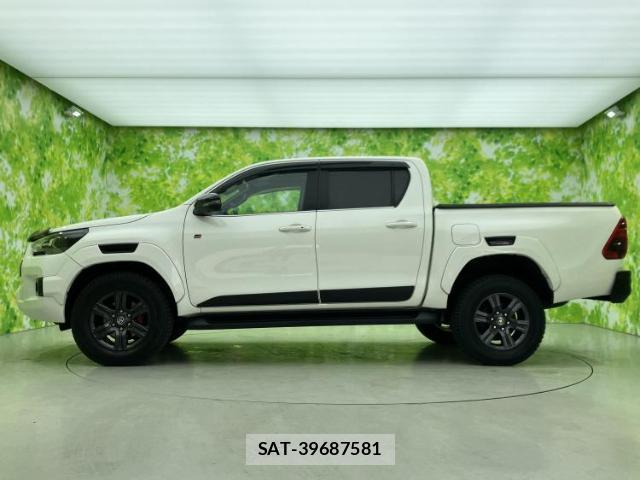 Toyota HILUX 2022-03 8003001-1