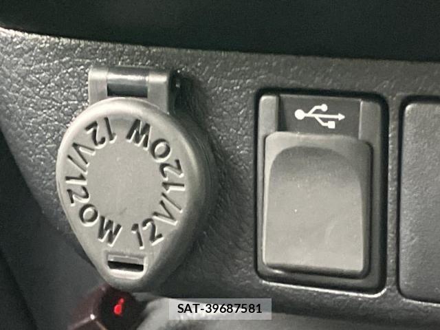 Toyota HILUX 2022-03 8003001-15