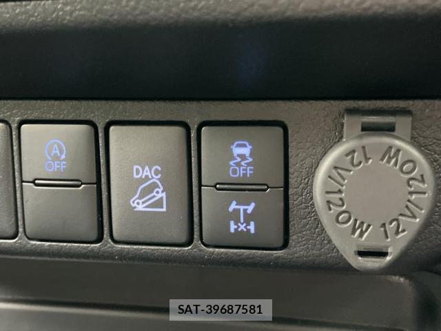 Toyota HILUX 2022-03 8003001-16