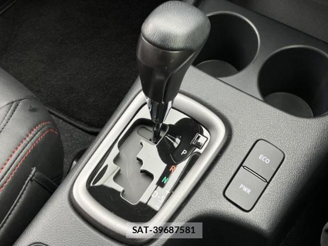 Toyota HILUX 2022-03 8003001-17