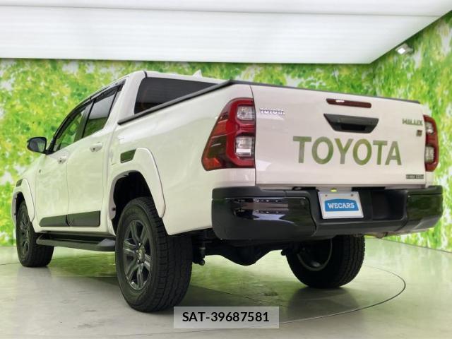 Toyota HILUX 2022-03 8003001-2