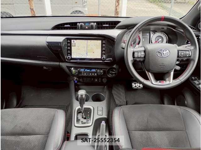 Toyota HILUX 2023-03 8011464-1