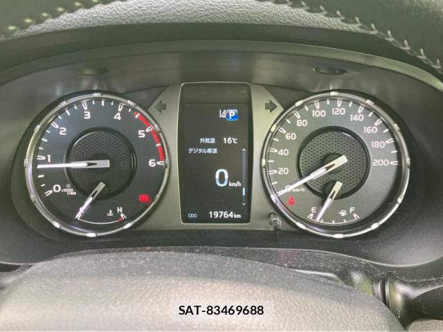 Toyota HILUX 2024-05 8012220-12