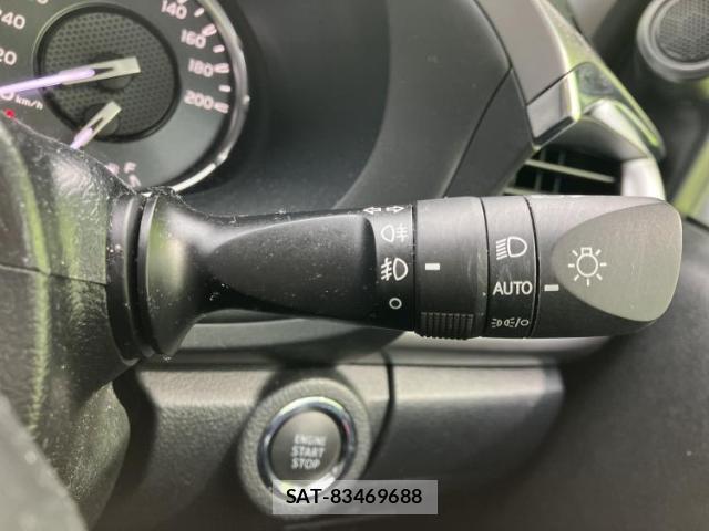 Toyota HILUX 2024-05 8012220-14
