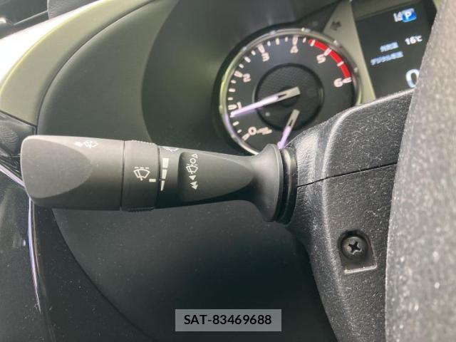 Toyota HILUX 2024-05 8012220-15
