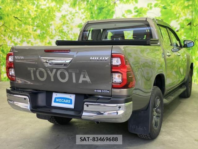Toyota HILUX 2024-05 8012220-2