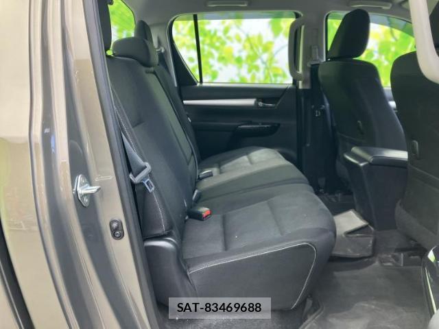 Toyota HILUX 2024-05 8012220-4