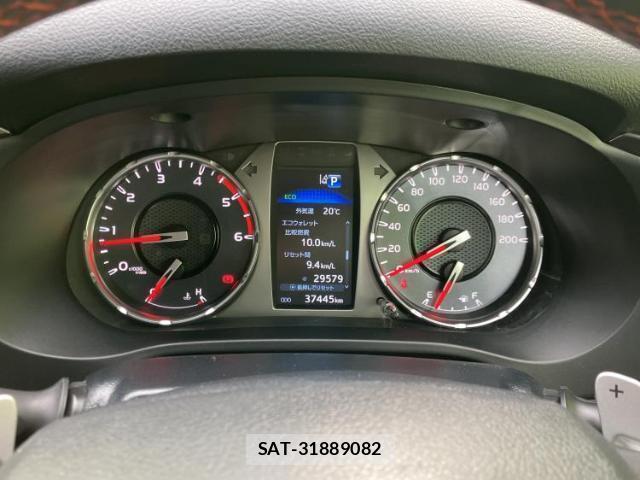 Toyota HILUX 2022-11 8012221-13