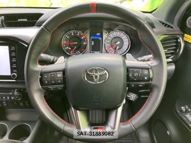 Toyota HILUX 2022-11 8012221-14