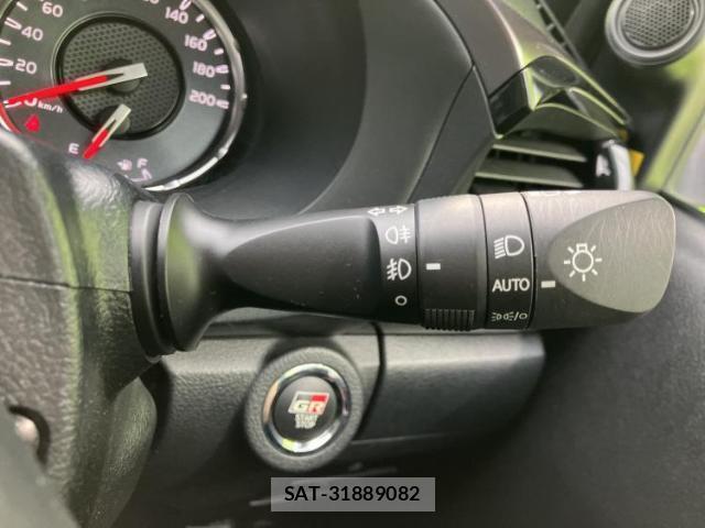 Toyota HILUX 2022-11 8012221-15