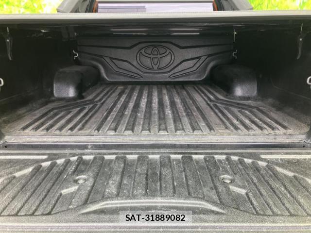 Toyota HILUX 2022-11 8012221-7