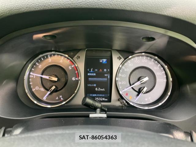 Toyota HILUX 2023-06 8012380-14
