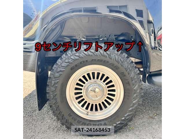 Toyota HILUX 2023-05 8012500-1