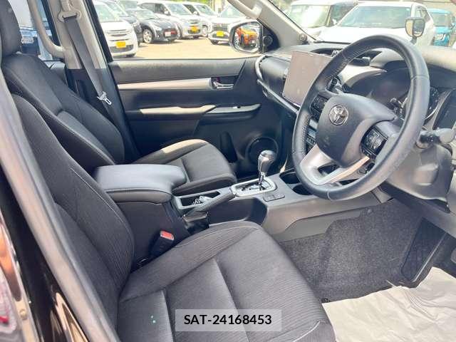 Toyota HILUX 2023-05 8012500-4