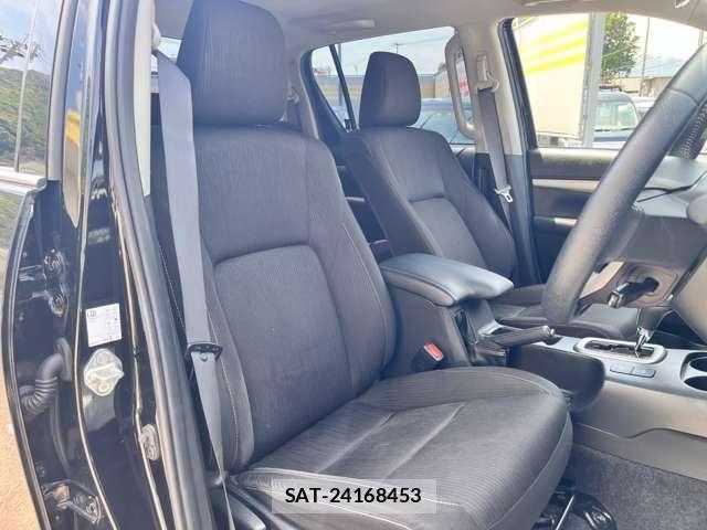 Toyota HILUX 2023-05 8012500-5