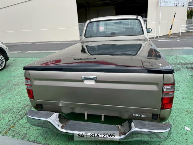 Toyota HILUX 2003 8011276-4