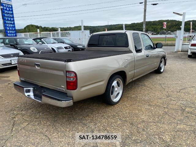 Toyota HILUX 2003-02 8011729-1