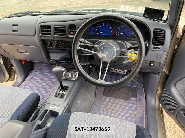 Toyota HILUX 2003-02 8011729-2