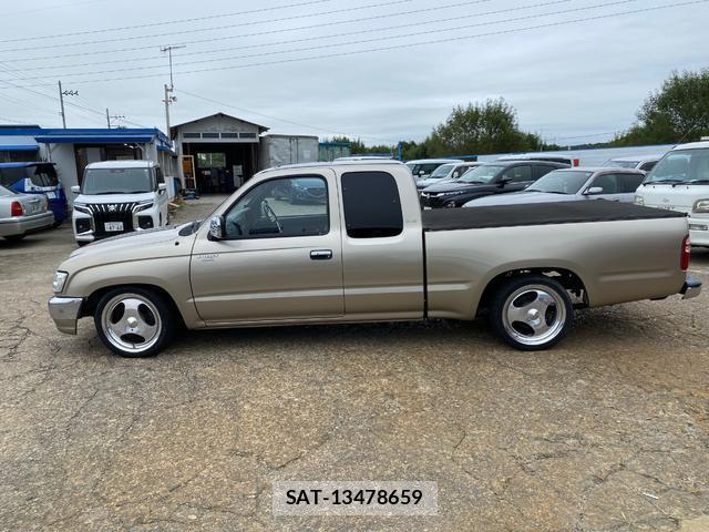 Toyota HILUX 2003-02 8011729-4
