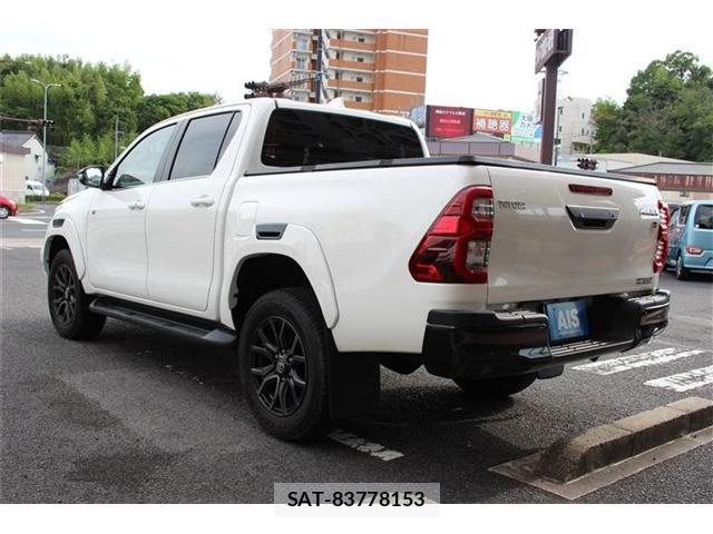 Toyota HILUX 2022-11 8002961-10