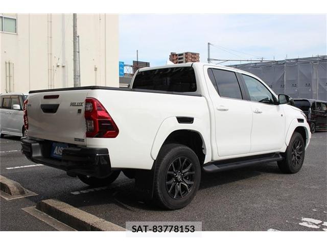 Toyota HILUX 2022-11 8002961-11