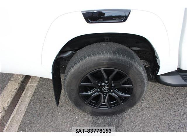 Toyota HILUX 2022-11 8002961-16