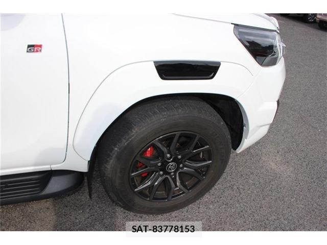 Toyota HILUX 2022-11 8002961-17